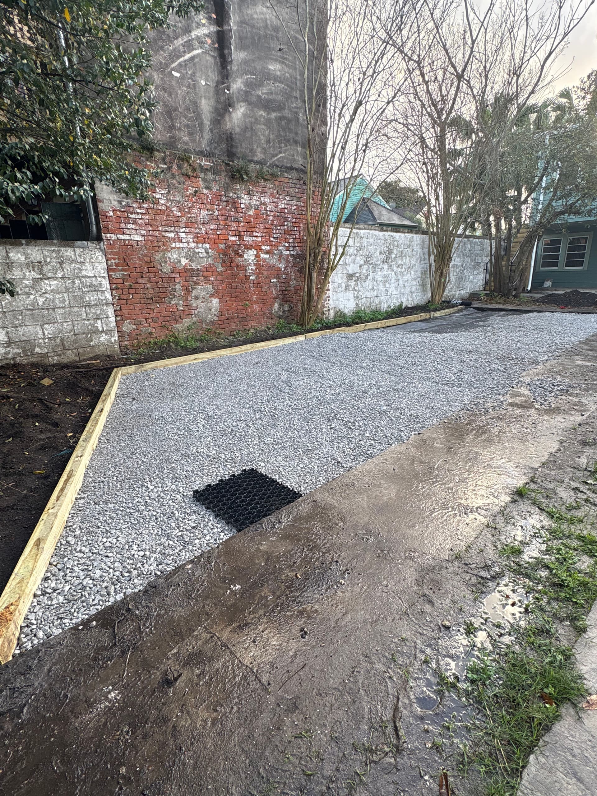 Gallery photos for Prepping a Versa Lock Paver Parking Lot in Marigny: Image #2