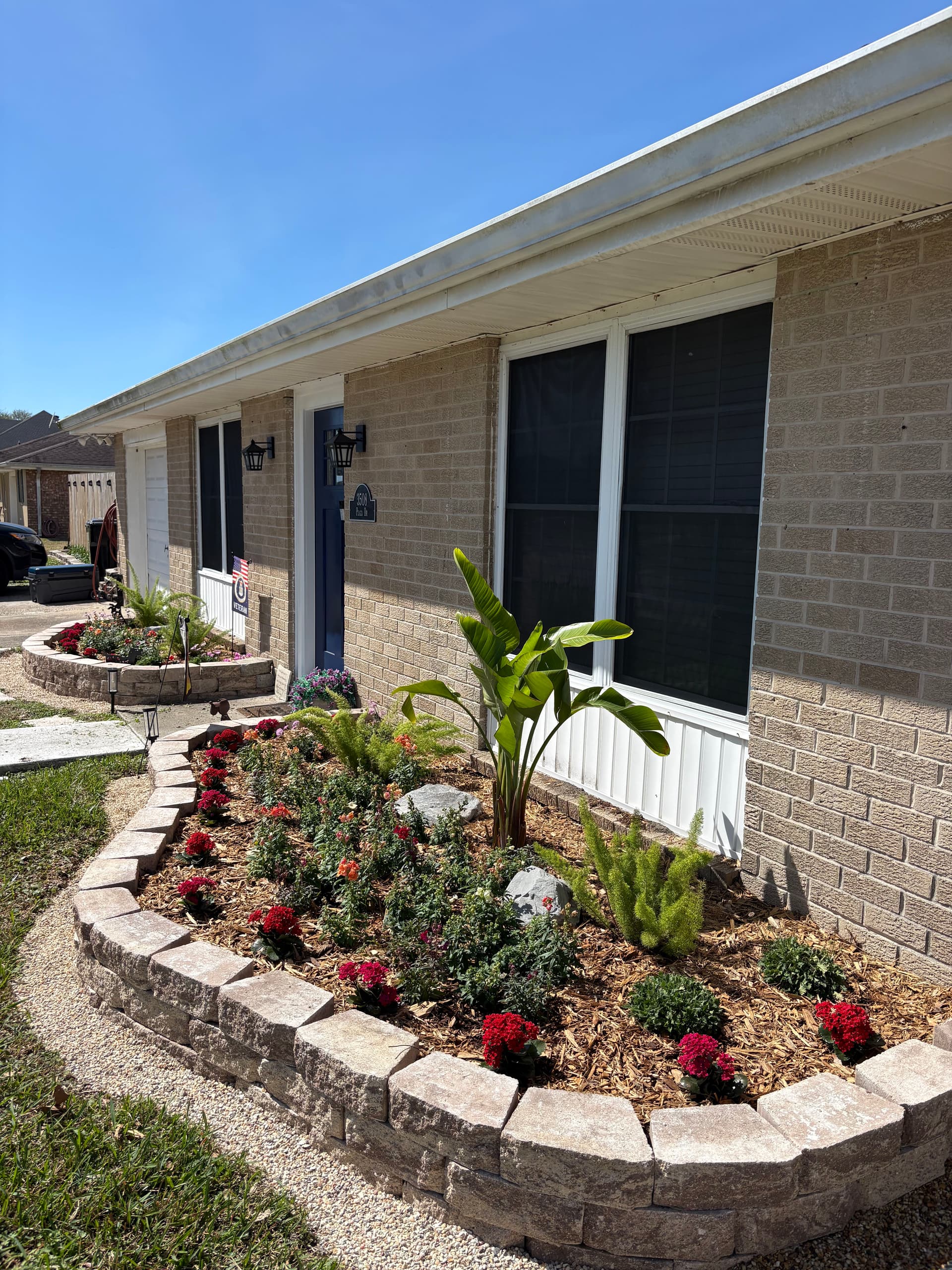 Gallery photos for Front Fence Garden Installation in Chalmette: Image #3