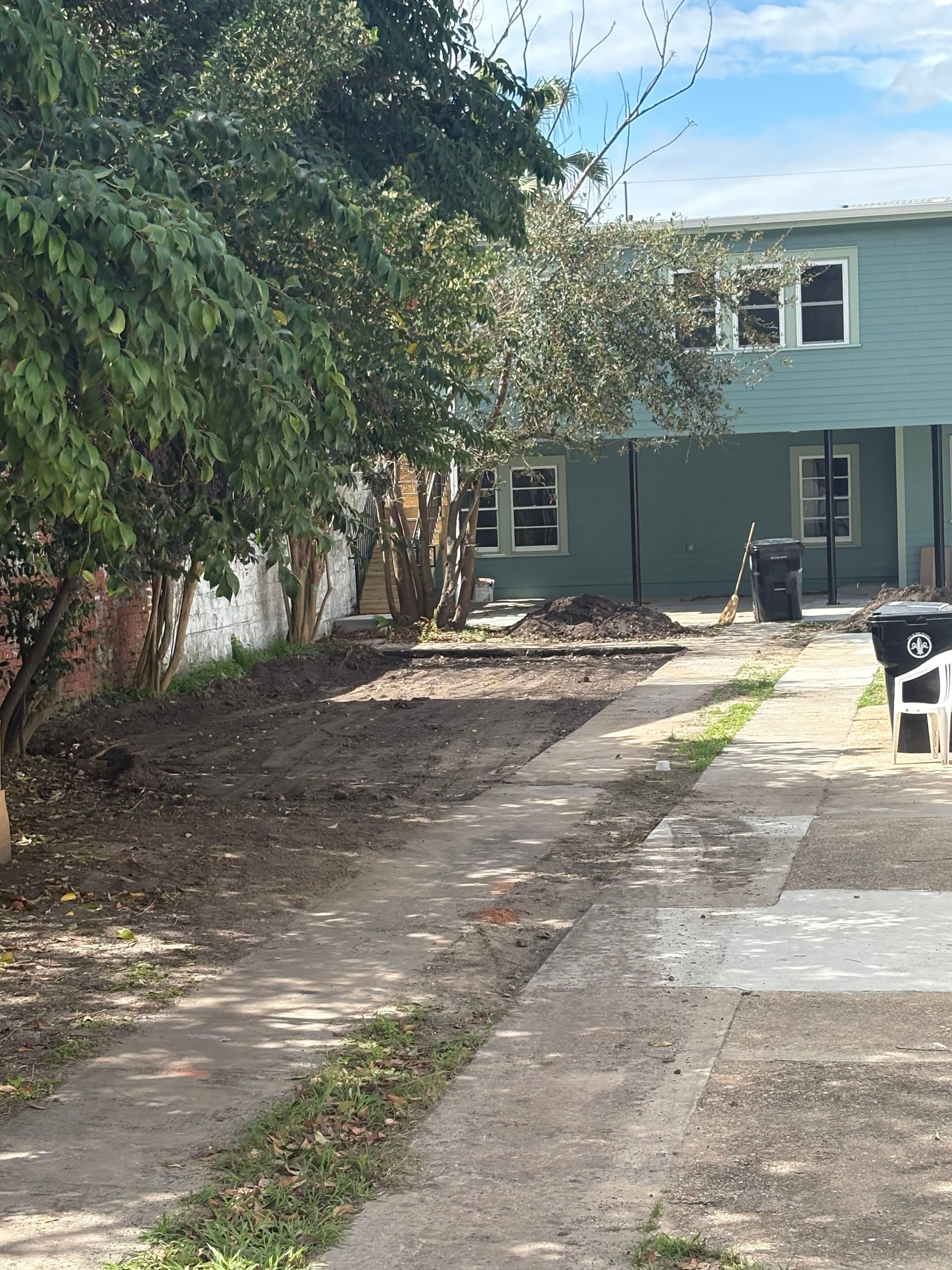 Prepping a Versa Lock Paver Parking Lot in Marigny