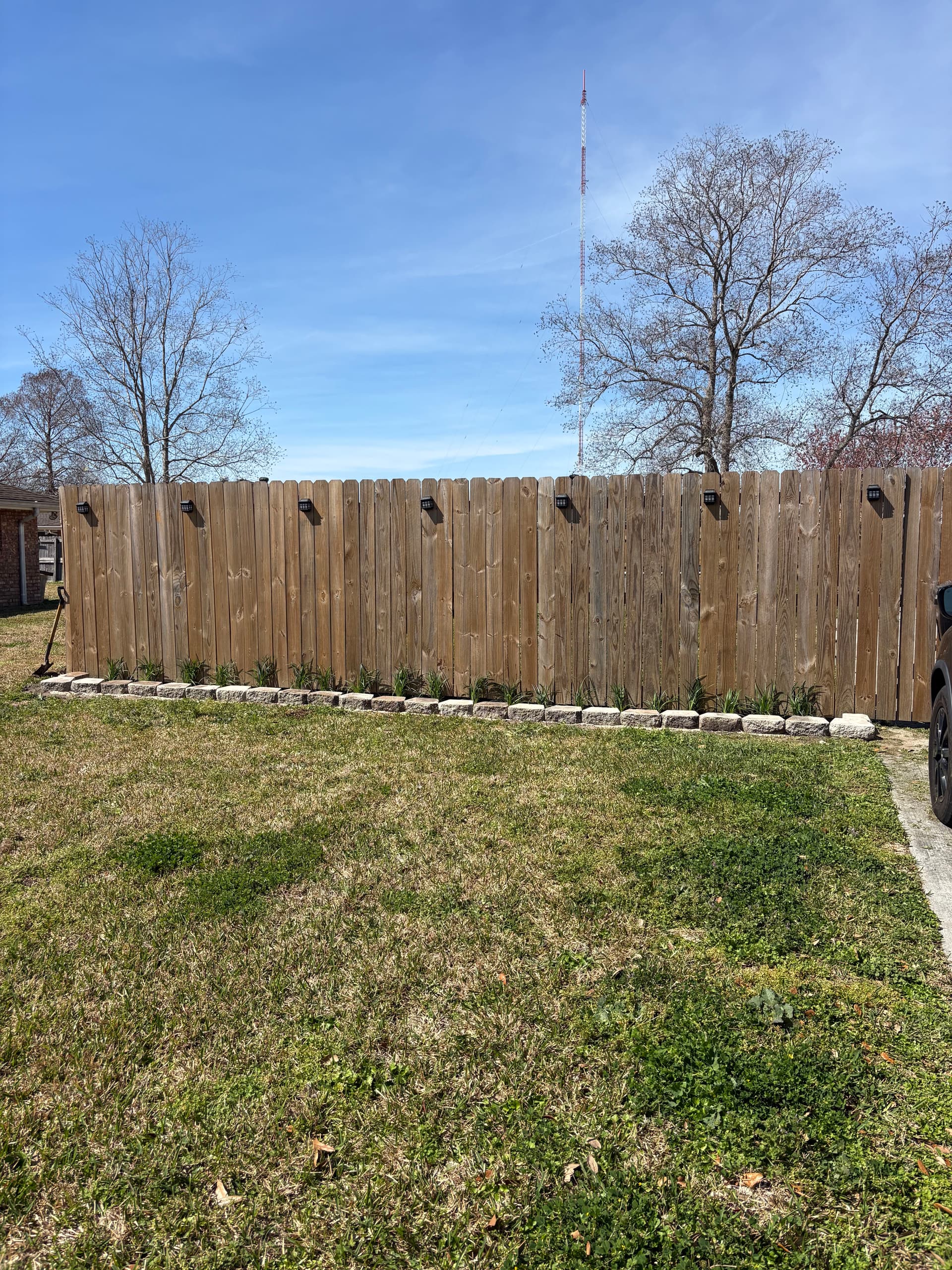 Gallery photos for Front Fence Garden Installation in Chalmette: Image #2