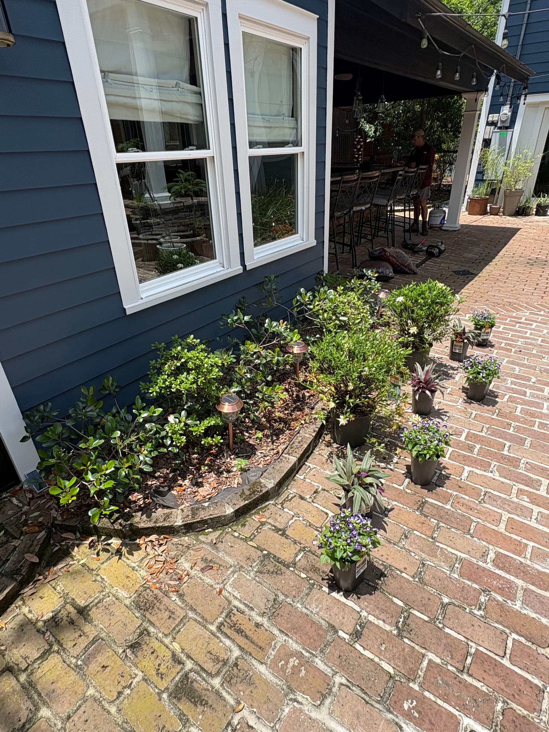 Gallery photos for Backyard Garden Refresh at a Lakeview Home: Image #2