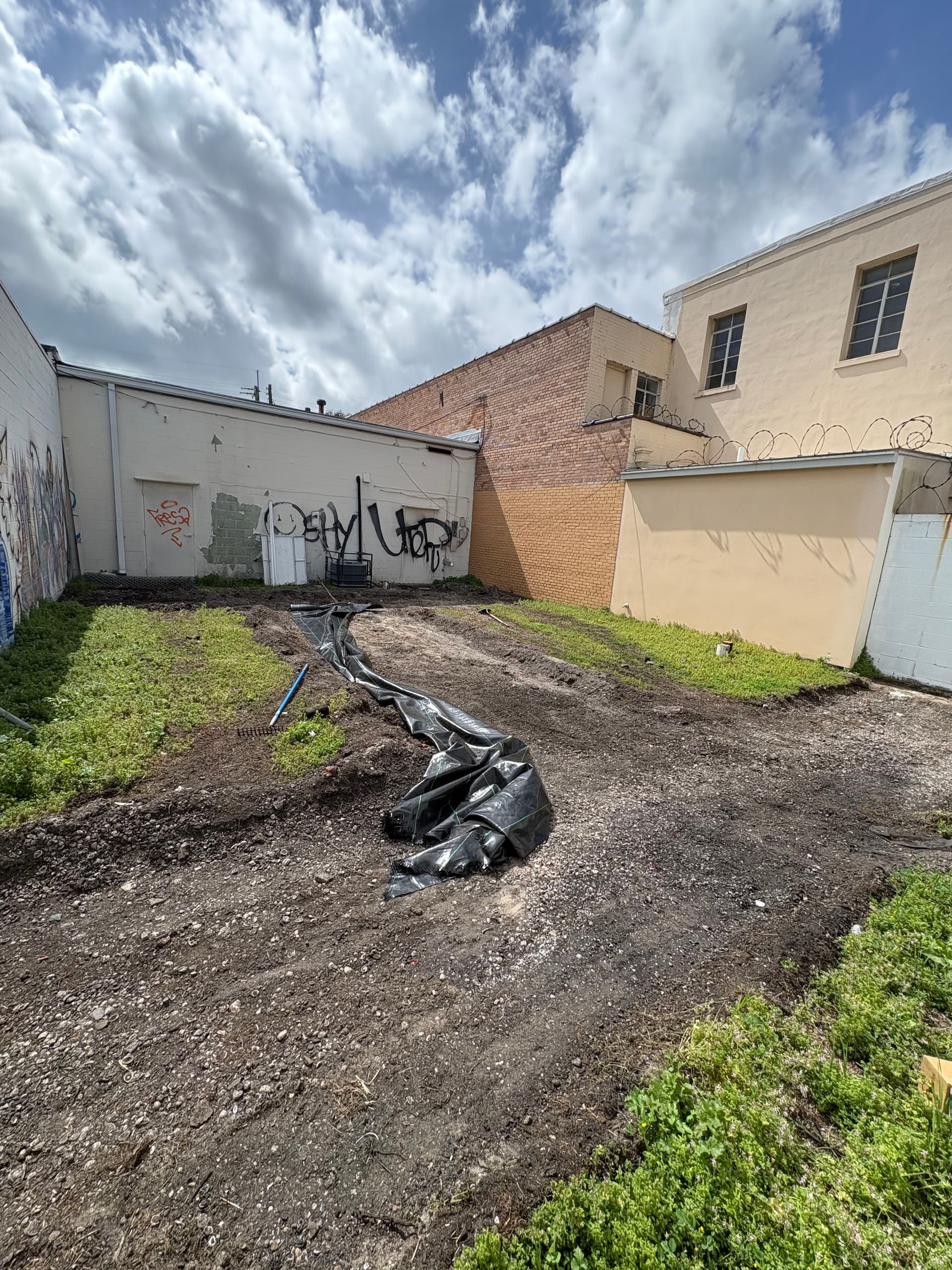 Gallery photos for Transforming an Urban Outdoor Space: Image #1