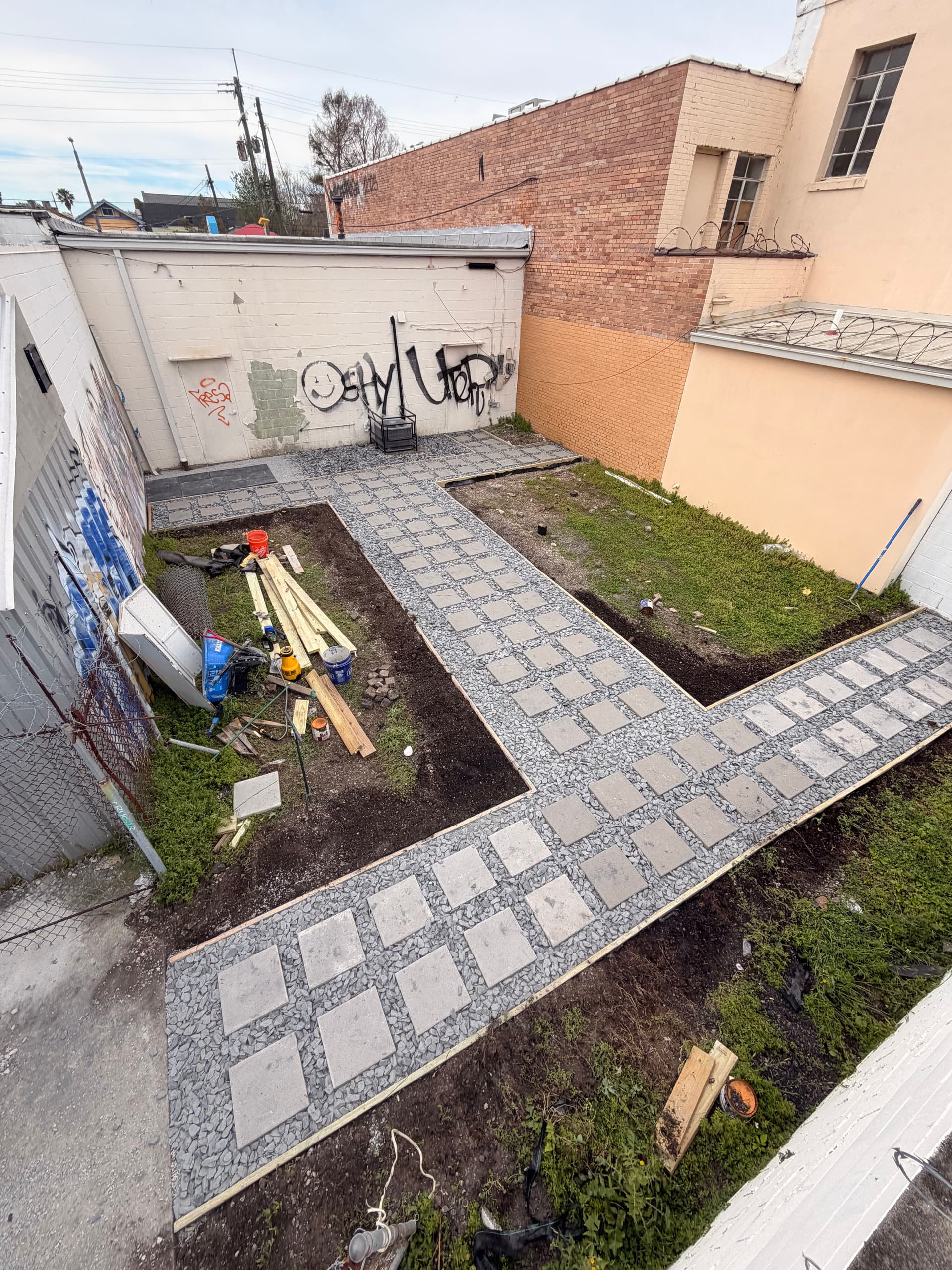 Gallery photos for Transforming an Urban Outdoor Space: Image #4