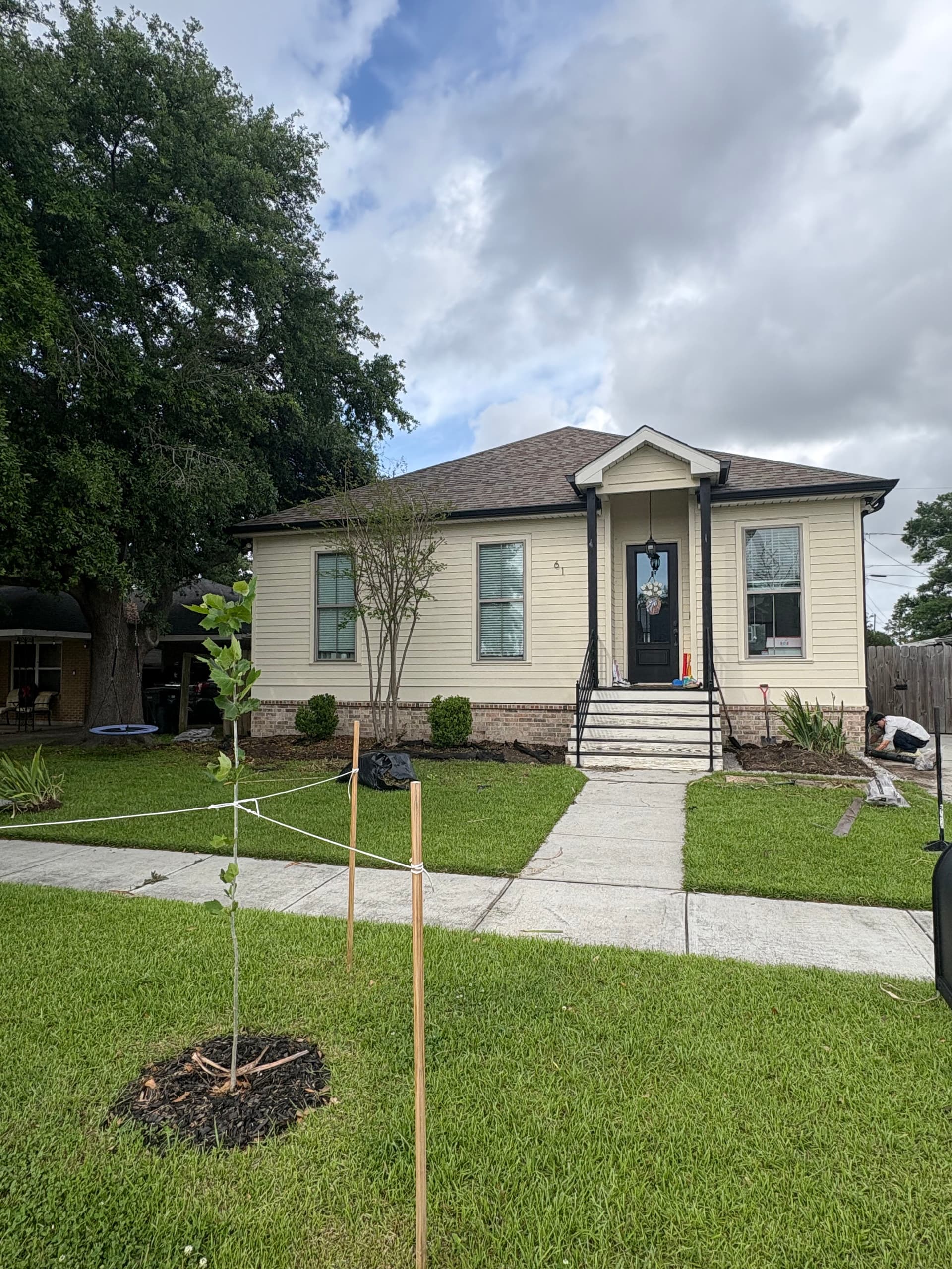 Gallery photos for Front Garden Makeover with Stone Retaining Walls in Chalmette: Image #1