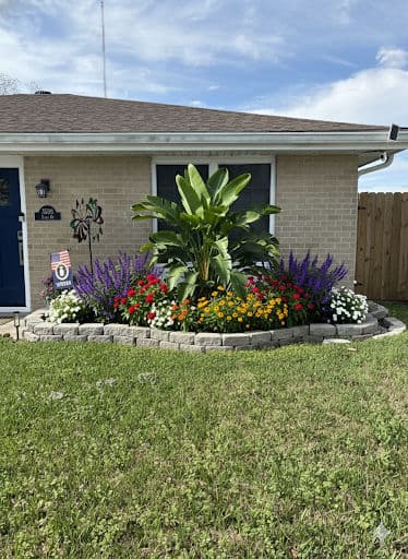 Gallery photos for Garden Transformations for Vibrant Outdoor Living: Image #3