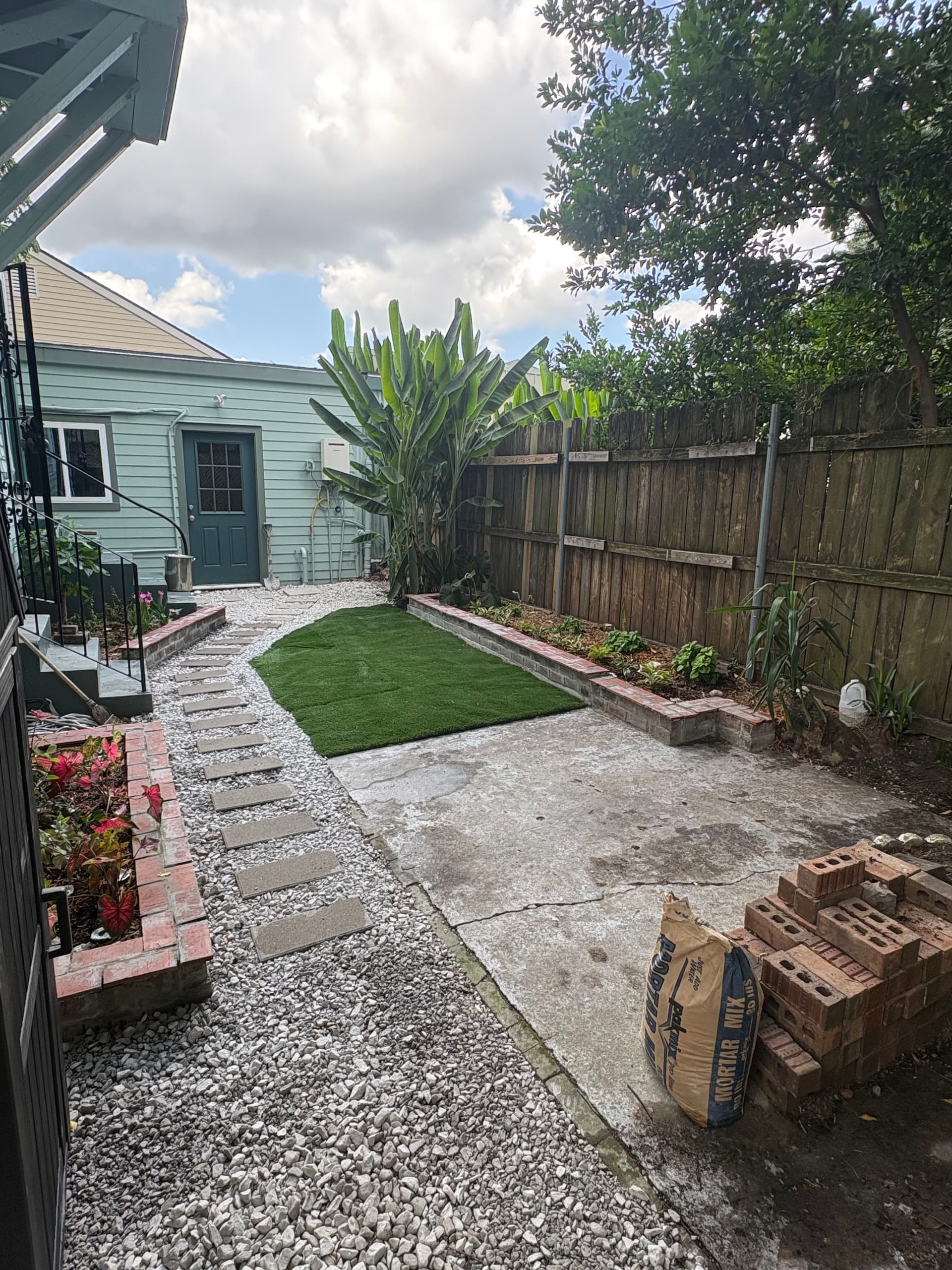 Gallery photos for Uptown New Orleans Backyard Goes From Overgrown to Outdoor Retreat: Image #3