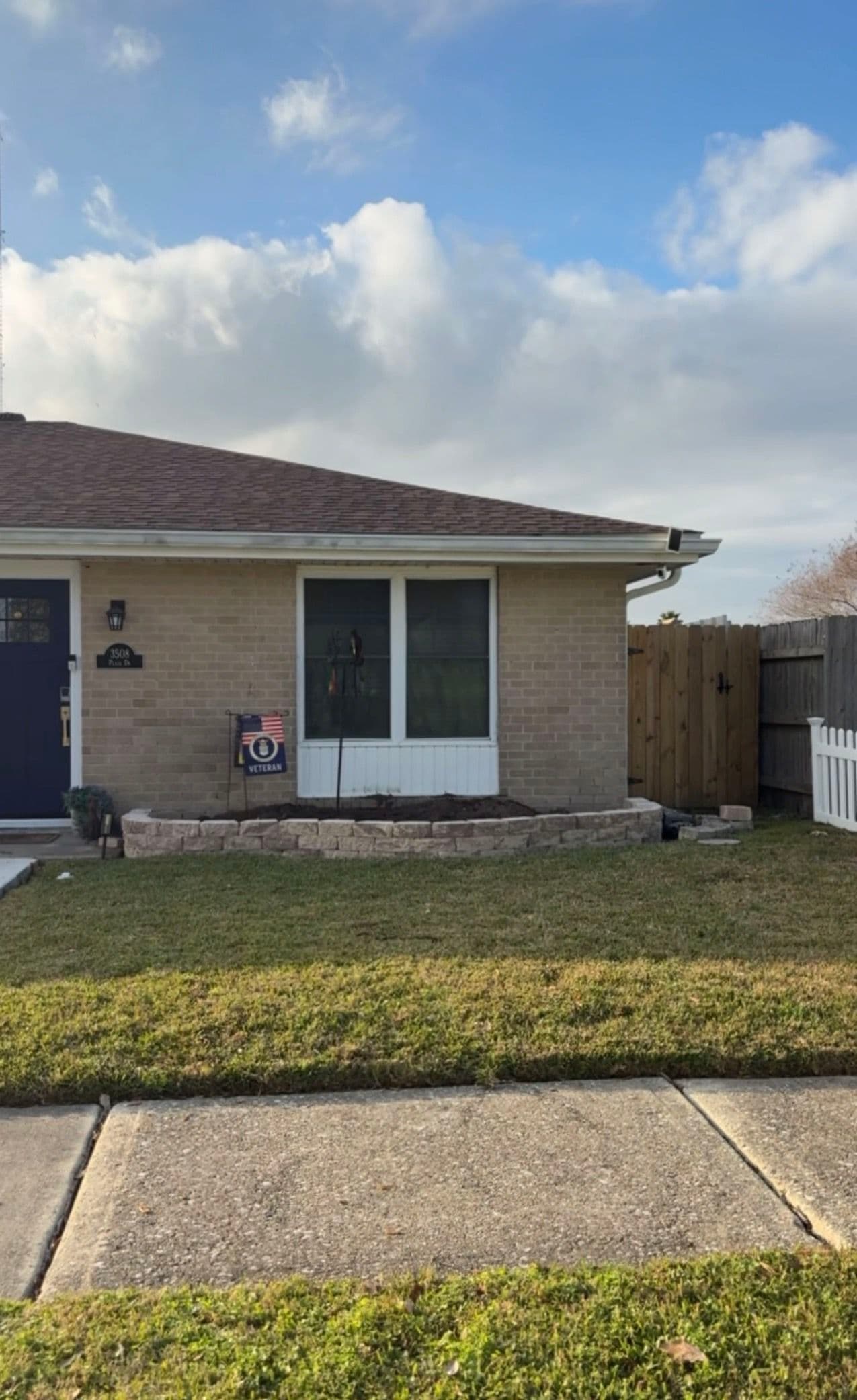 Gallery photos for Refreshing Curb Appeal with New Retaining Wall and Walkway: Image #4